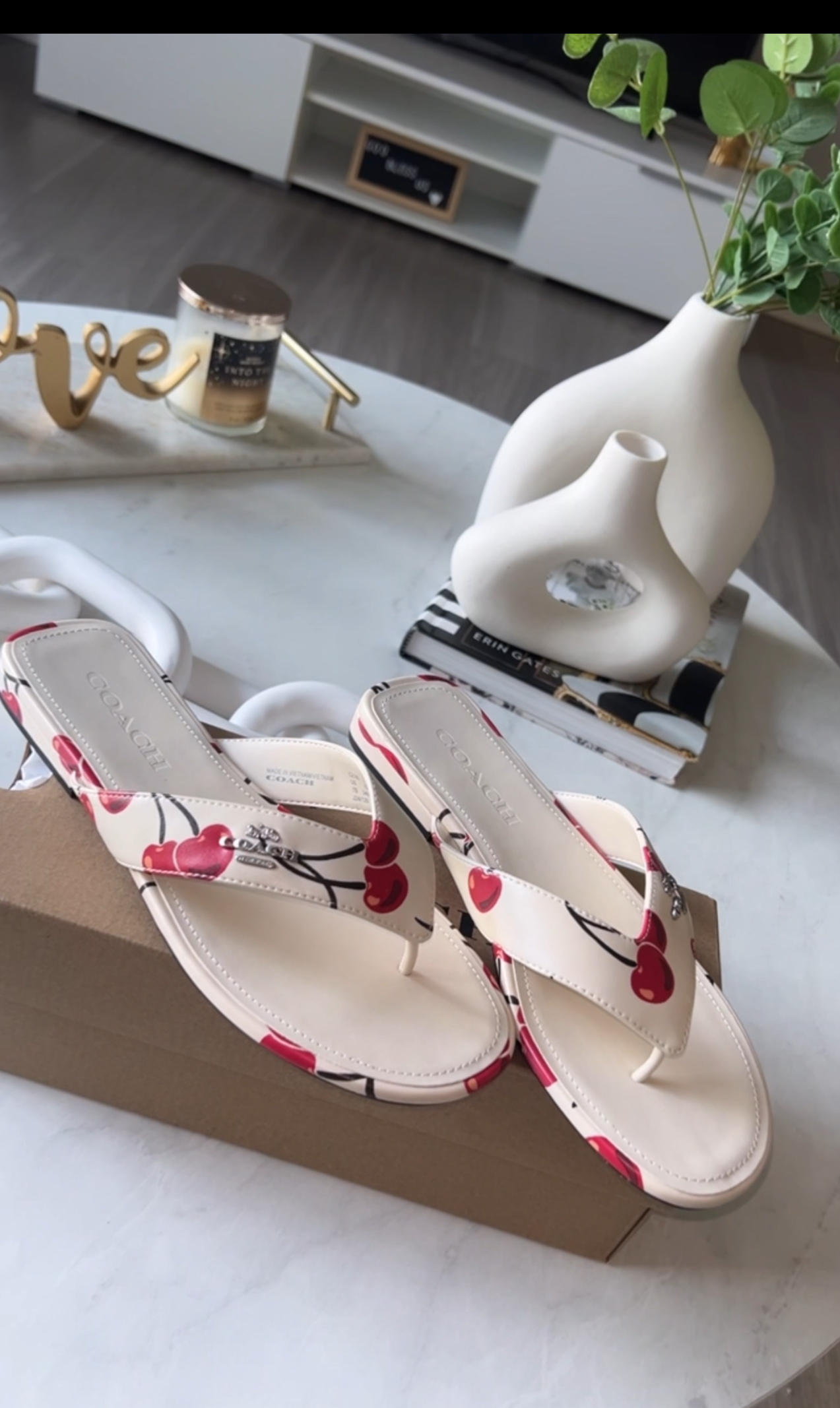 ★COACH★K-POPアイドル愛用★Bree Sandal★サンダル COACH® Outlet | Bridgette Sandal With Cherry Print