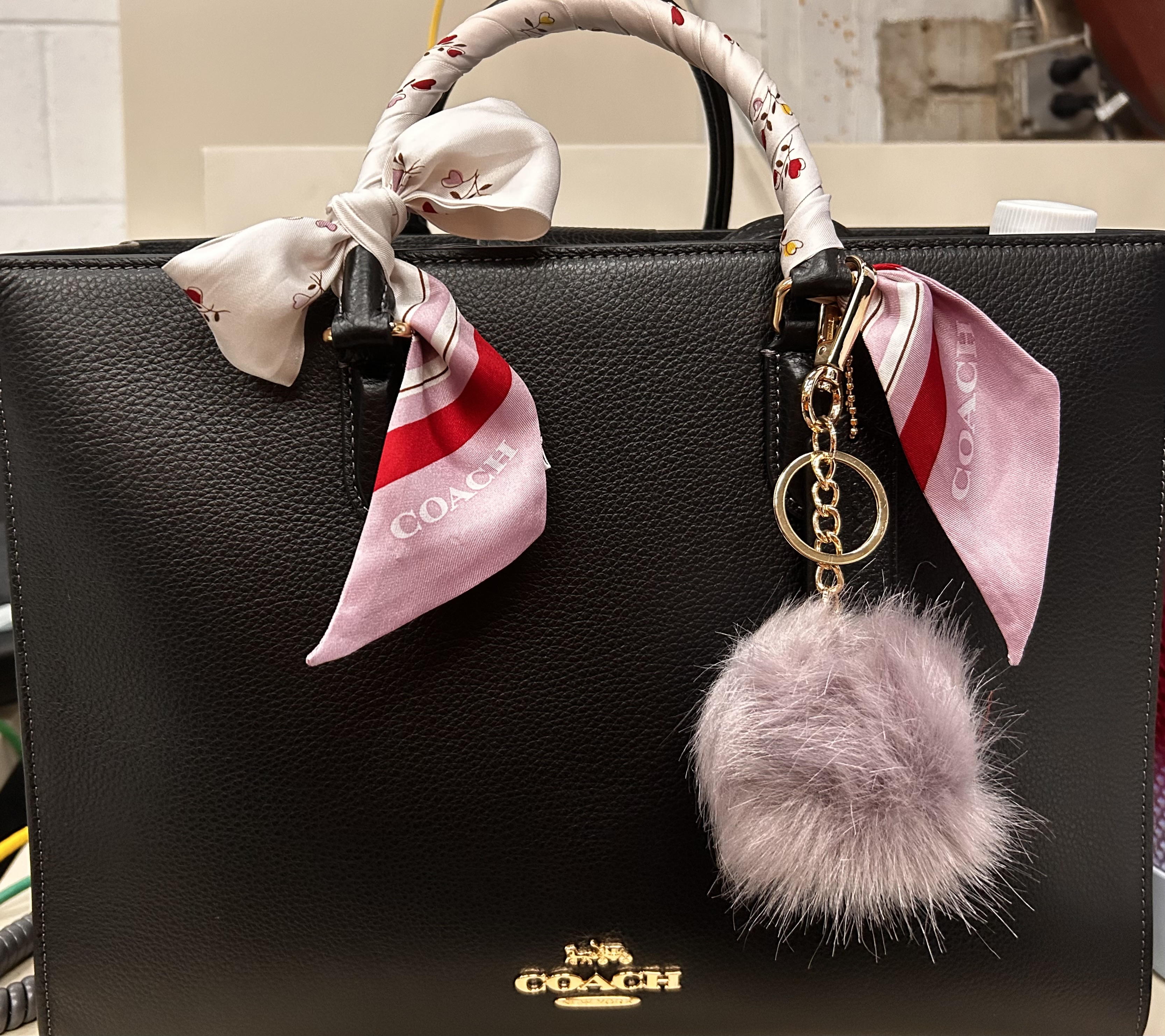 【国内発送】coach＊Maggie Tote Bag In Colorblock COACH® Outlet | Maggie Tote Bag In Colorblock