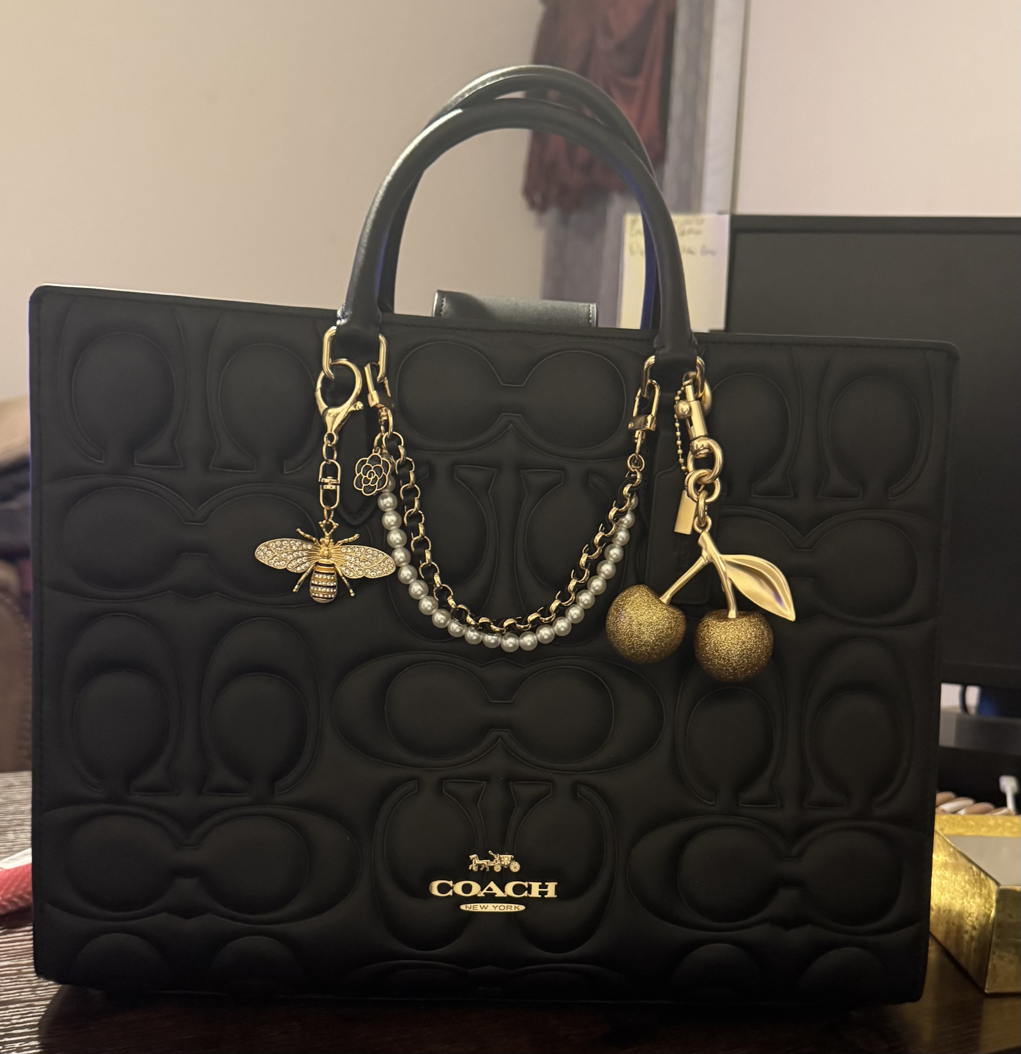 COACH® Outlet | Maggie Tote Bag In Blocked Signature Leather