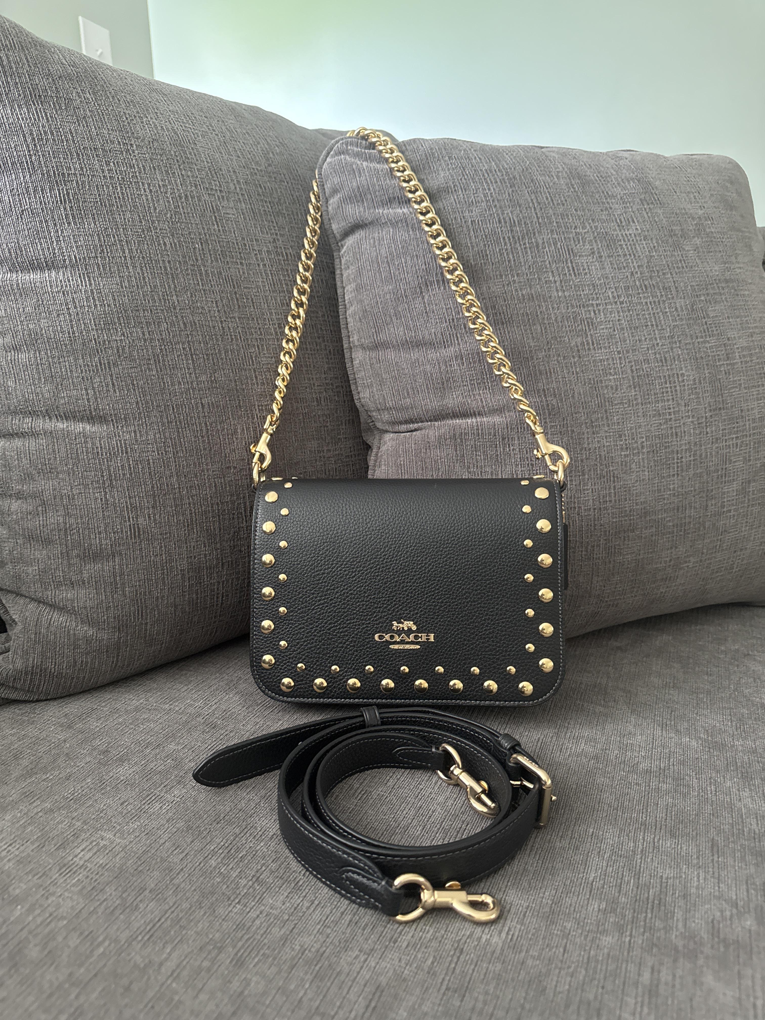 【COACH】リベット付き＊ クイン ショルダー バッグ CAK01 COACH® Outlet | Quinn Bag With Rivets