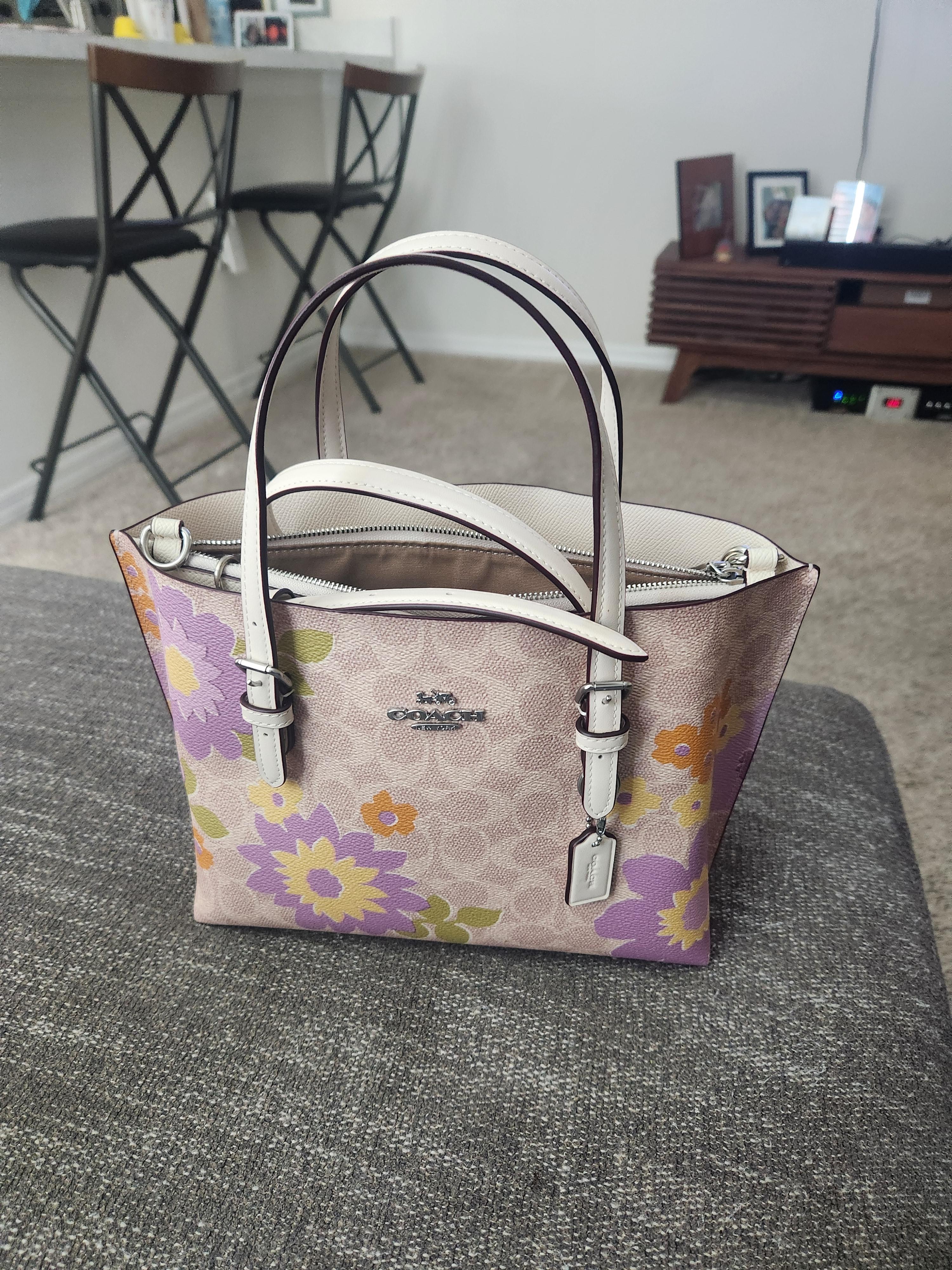 【春にピッタリ★Coach★Mollie Tote Bag 25 WithFloral Print】 COACH® Outlet | Mollie Tote Bag 25 In Signature Canvas With
