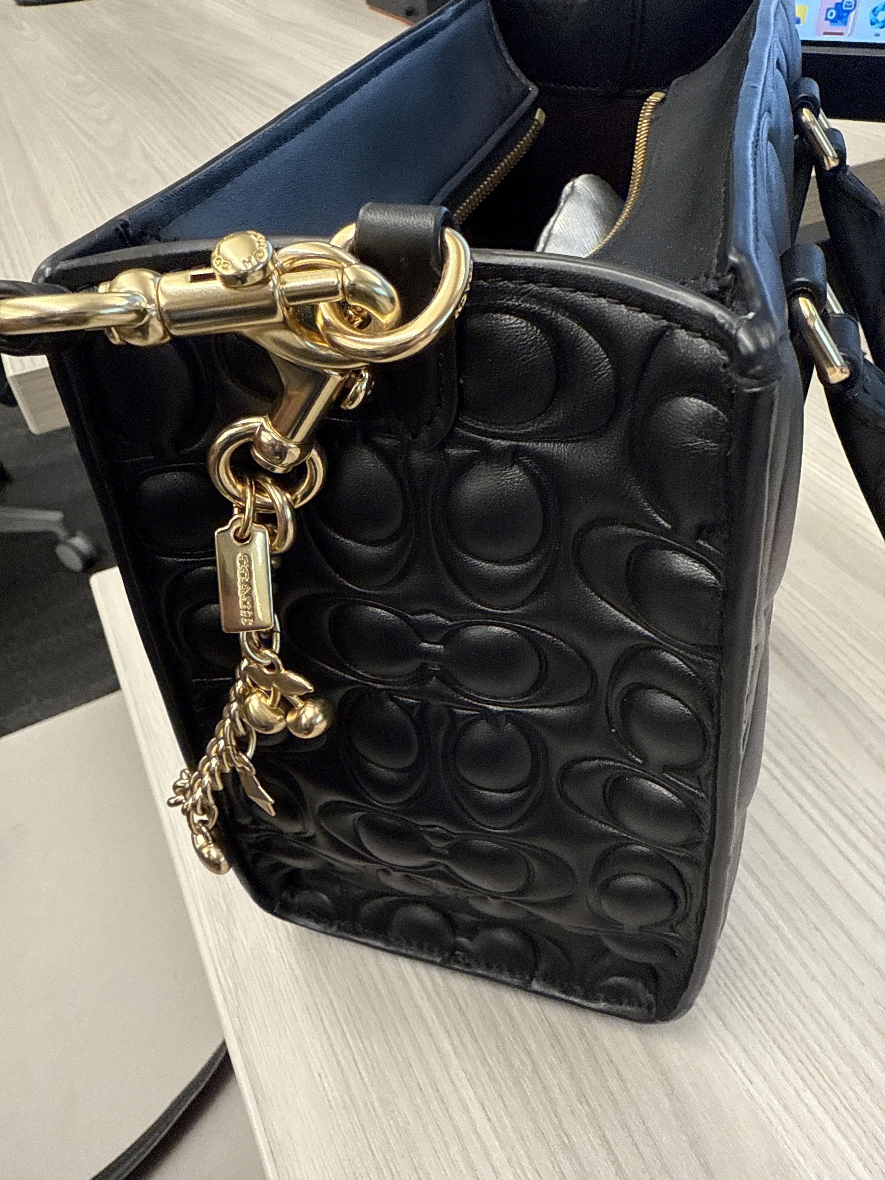 【COACH】25'夏新 花柄が華やぐ♪マギー スモール トート CBM08 COACH】25'夏新 花柄が華やぐ♪マギー スモール トート CBM08
