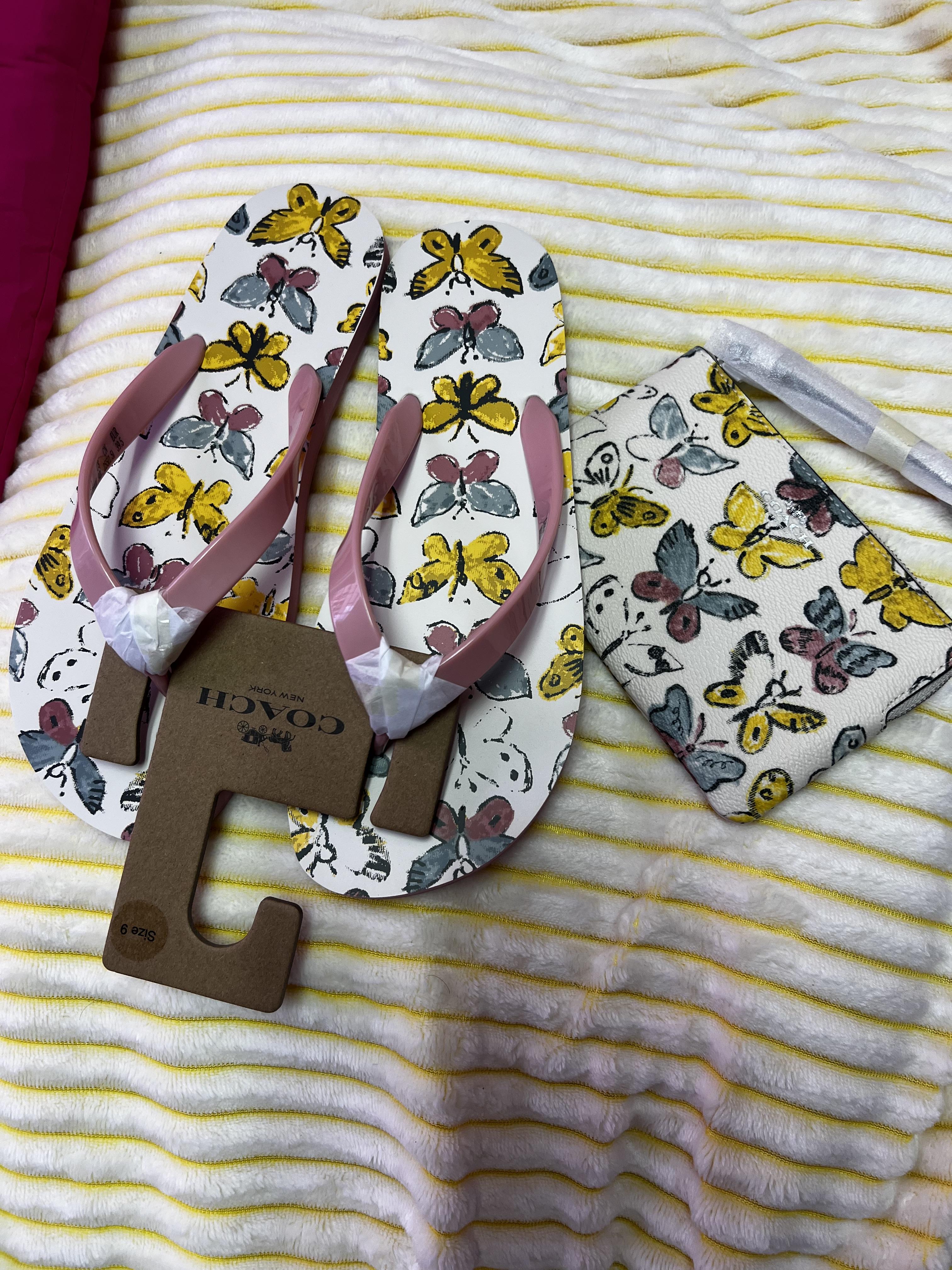 【 COACH 】 ゼイン フリップ フロップ・フルーツ Coach Zayn Flip Flops Cherry (Pink) - Size 7 for sale online