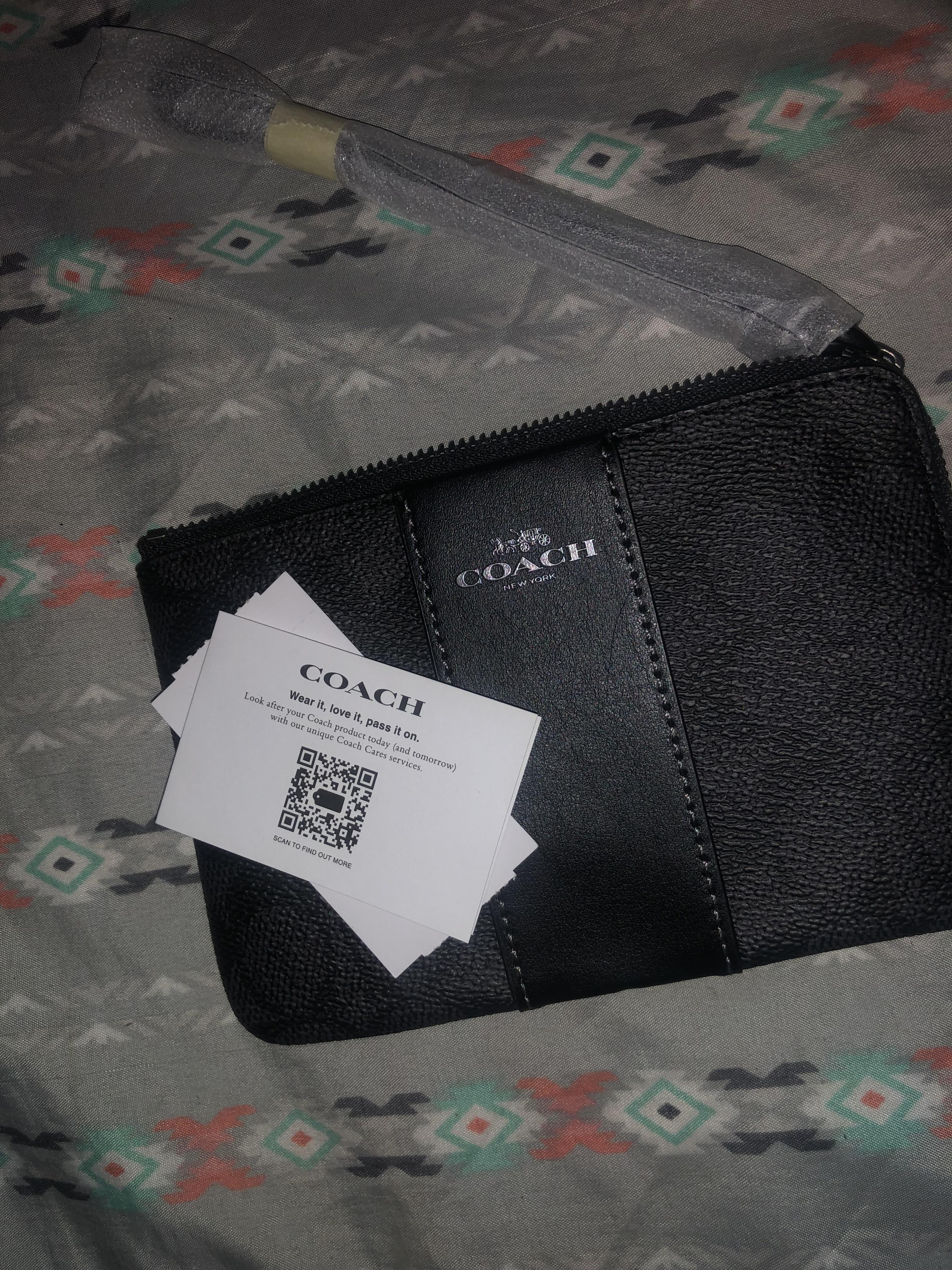 COACH® Outlet | Corner Zip Wristlet In Signature Leather