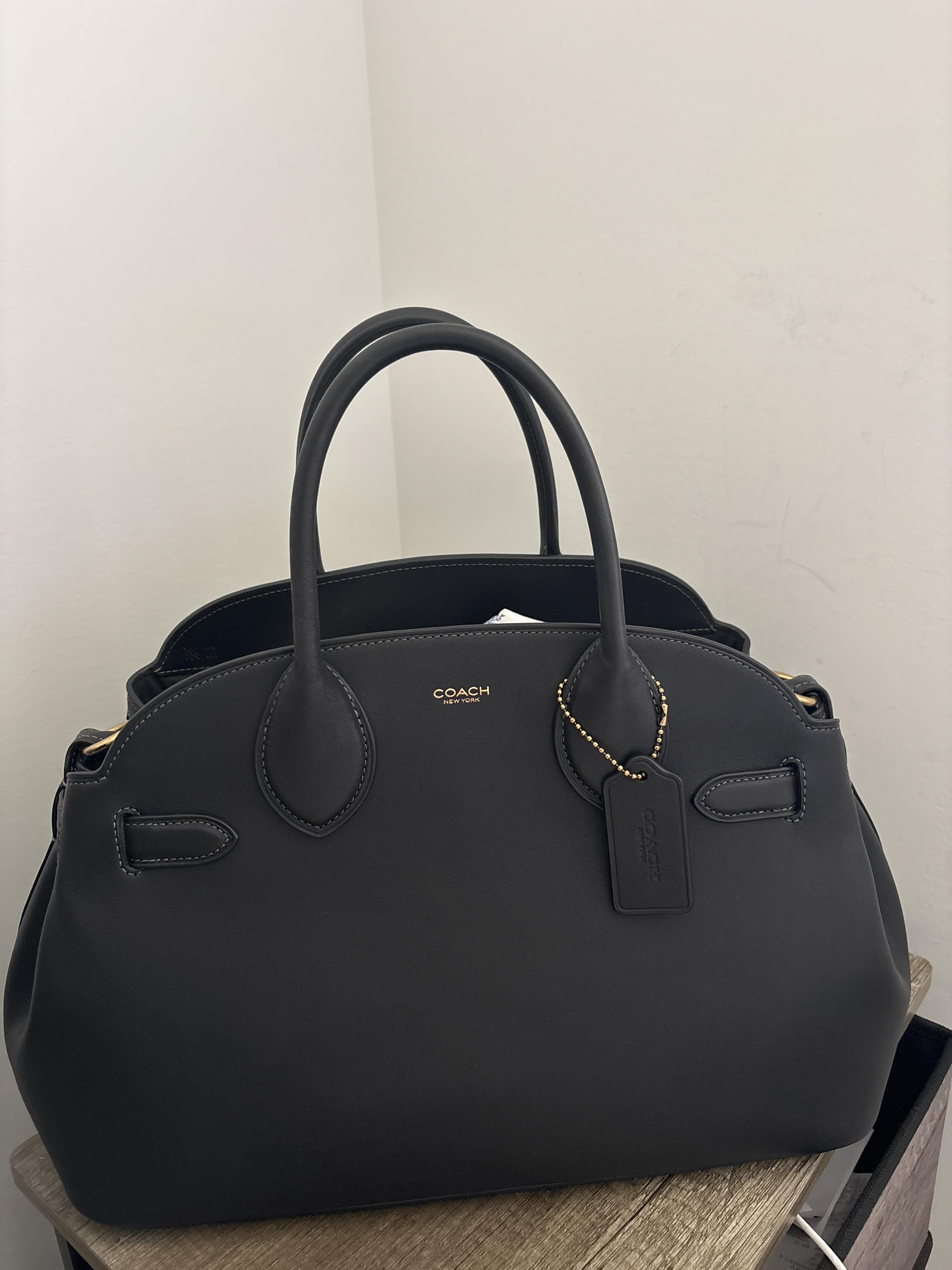 Coach Empire Carry All バッグ 35 COACH EMPIRE CARRYALL 35 | REVIEW & WHAT'S IN MY BAG - YouTube