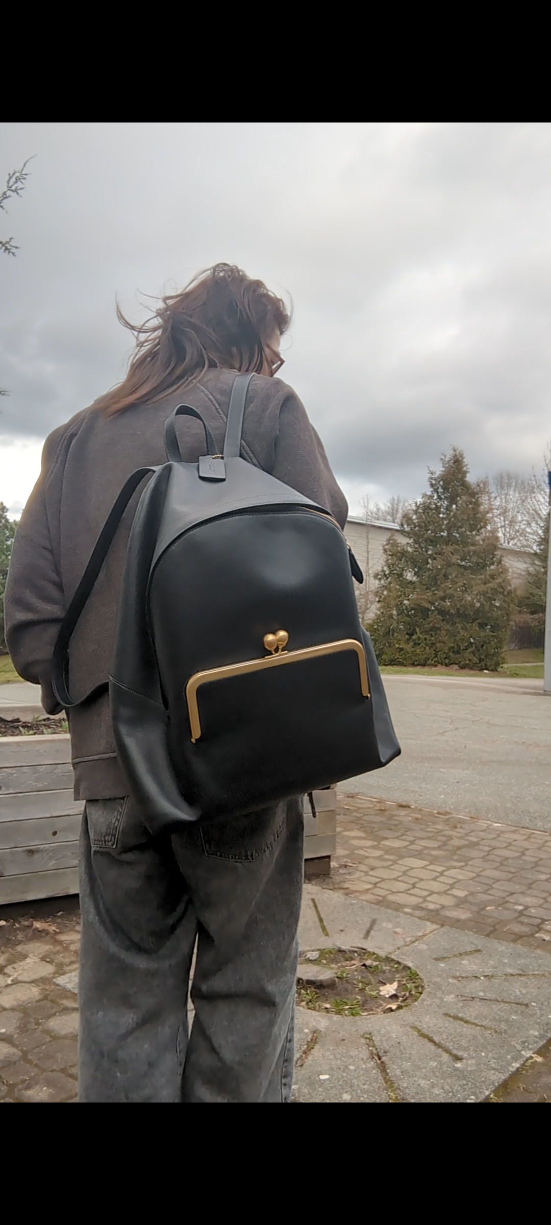 COACH® Outlet | Kisslock Frame Backpack display picture 2