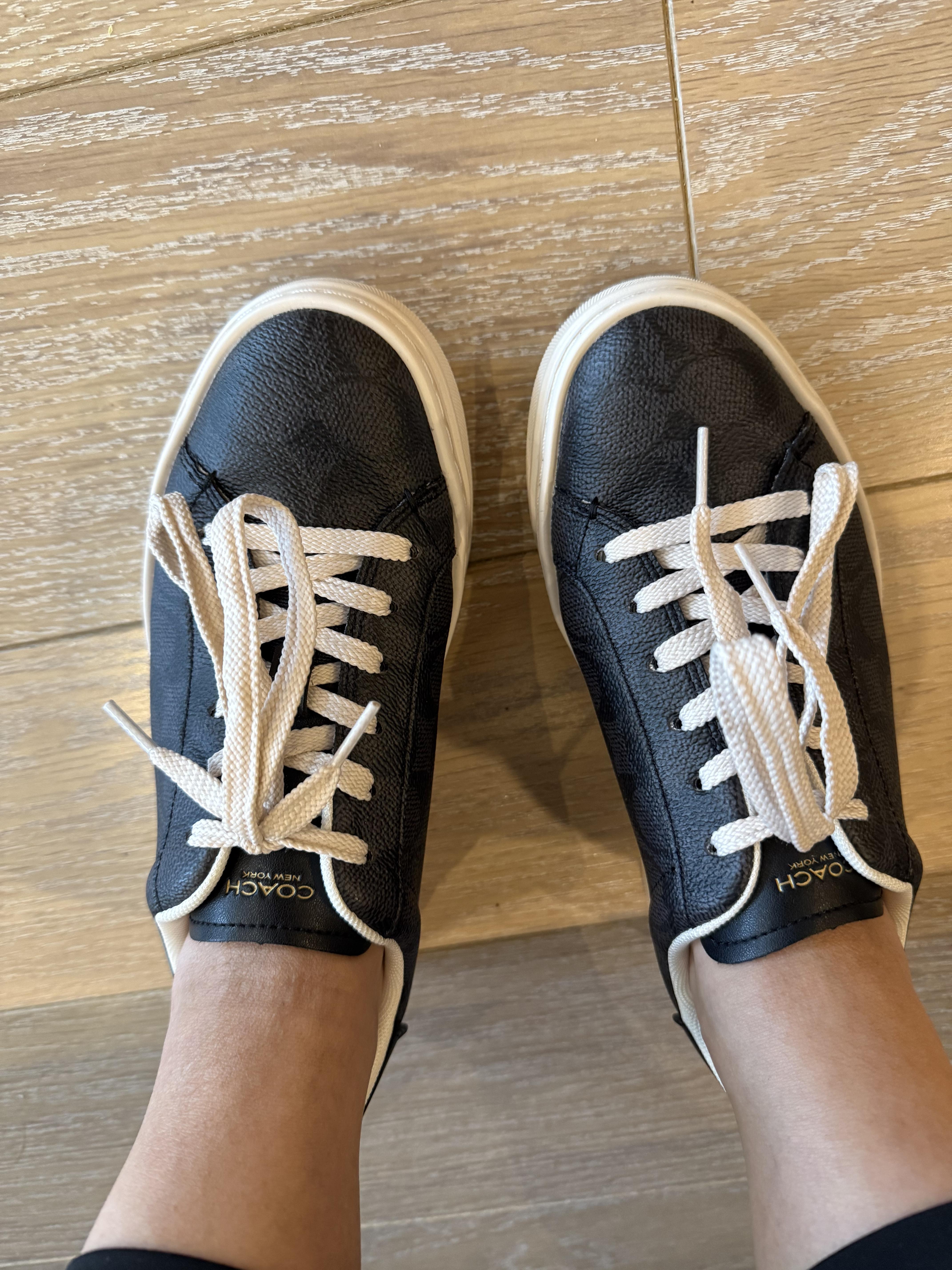 COACH® Outlet | High Line Sneaker In Signature Canvas COACH® Outlet | High Line Sneaker In Signature Canvas