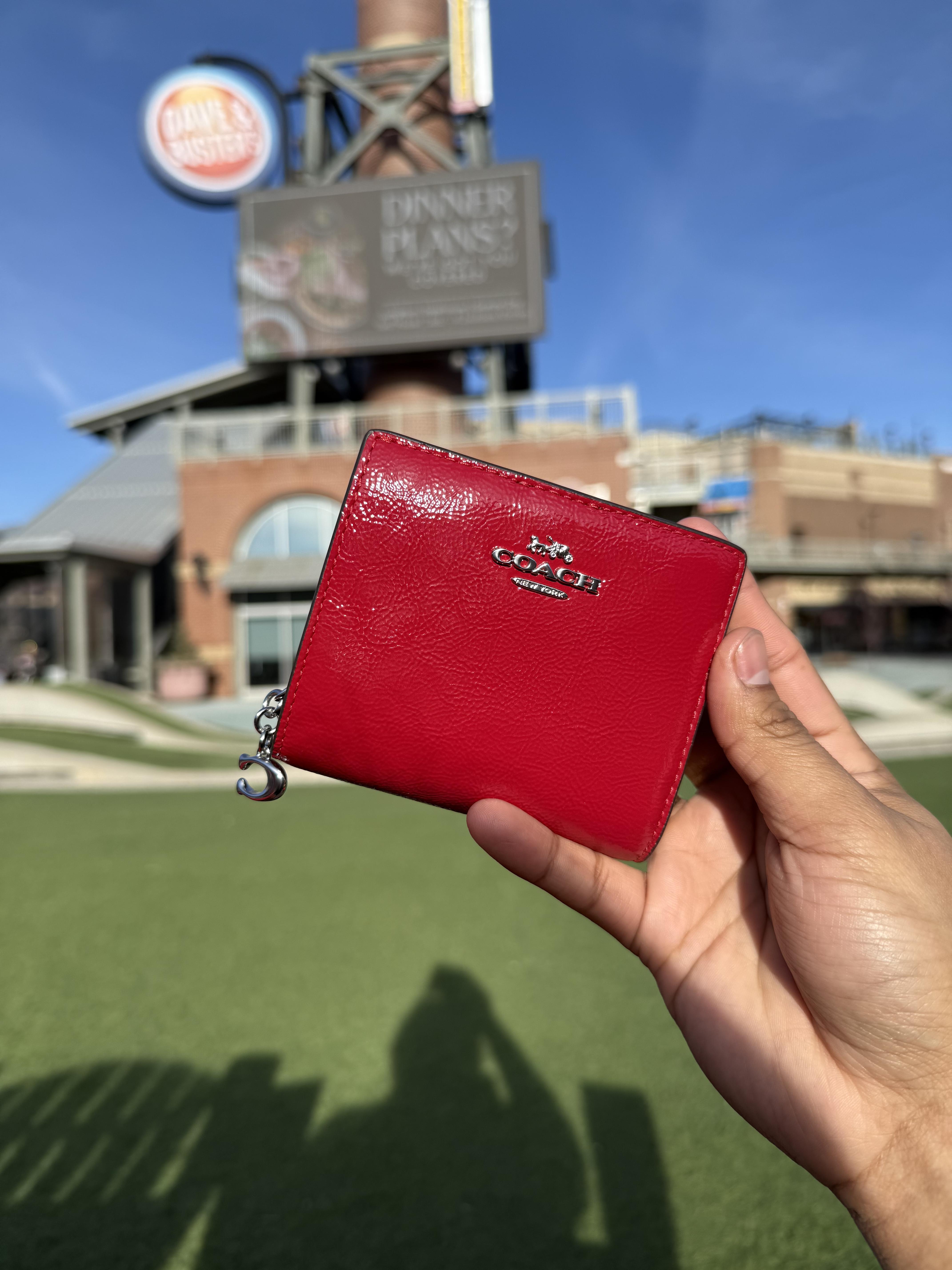 COACH Snap Wallet With Lips Print 財布 CZ951 COACH® Outlet | Snap Wallet With Lips Print