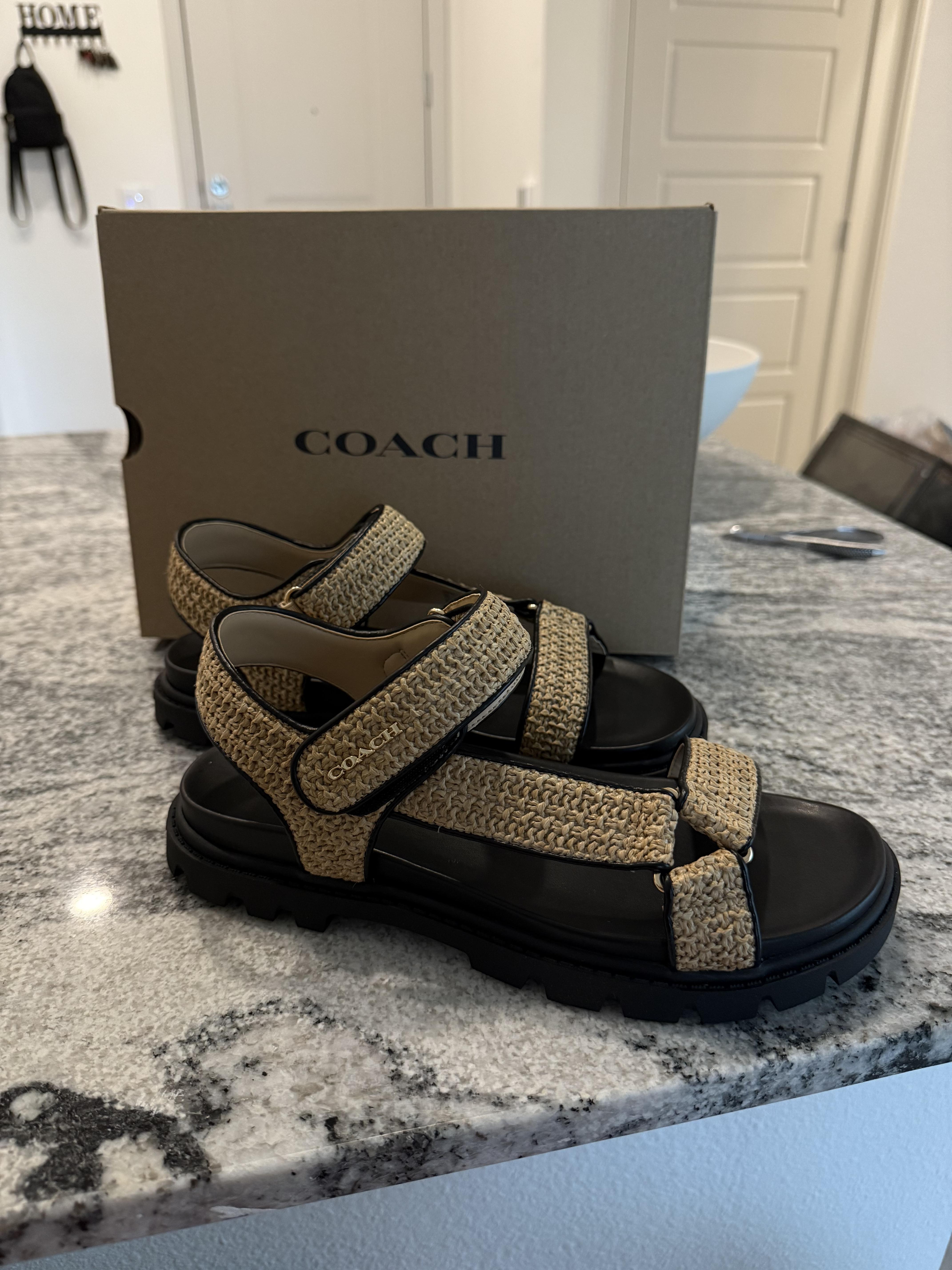 COACH◆CAP70スポーツサンダル◆厚底×快適◆洗練オールブラック COACH® Outlet | Sport Sandal