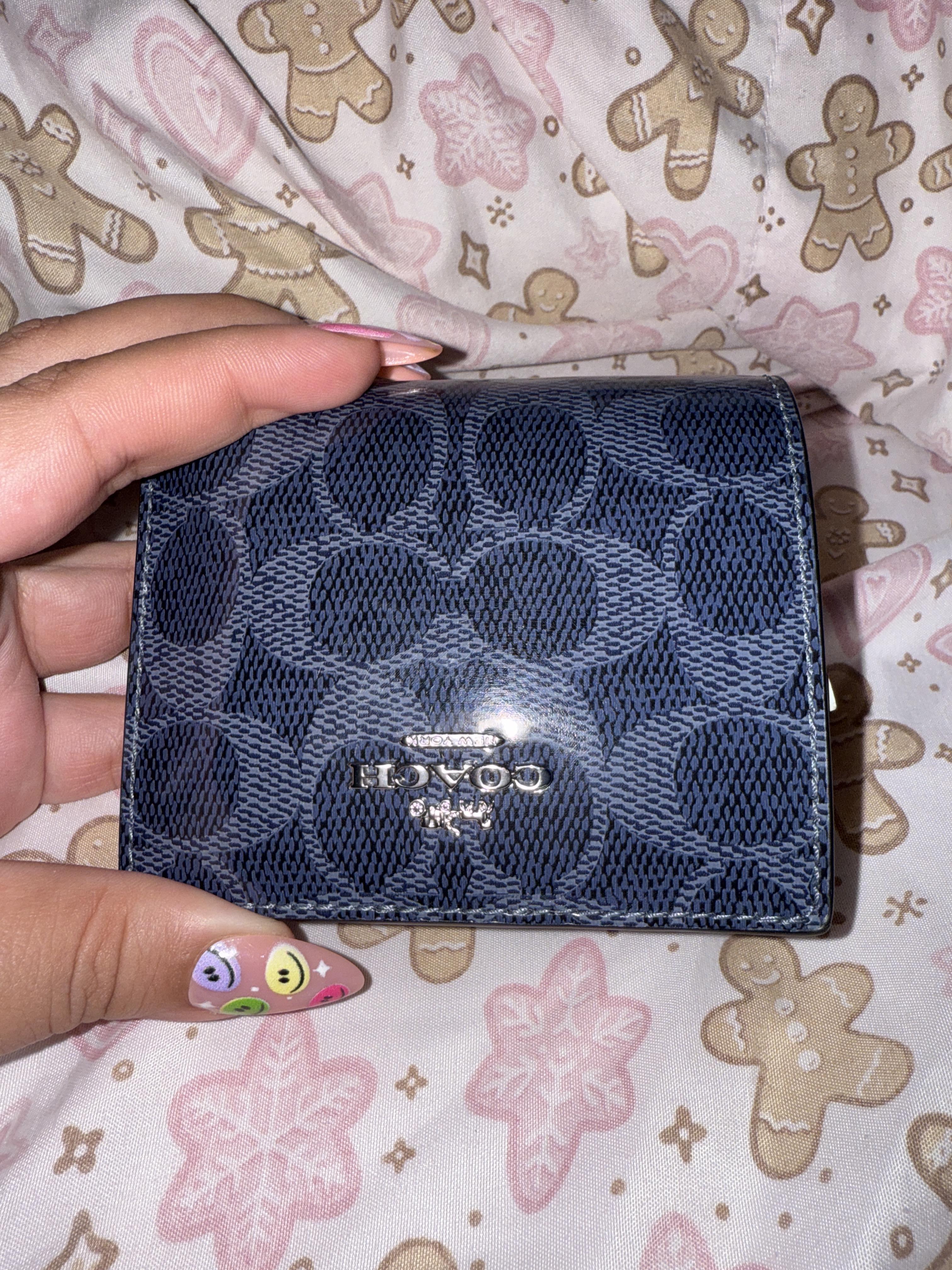 Coach CAR14 Snap Wallet 花柄 COACH® Outlet | Snap Wallet In Signature Canvas With Floral