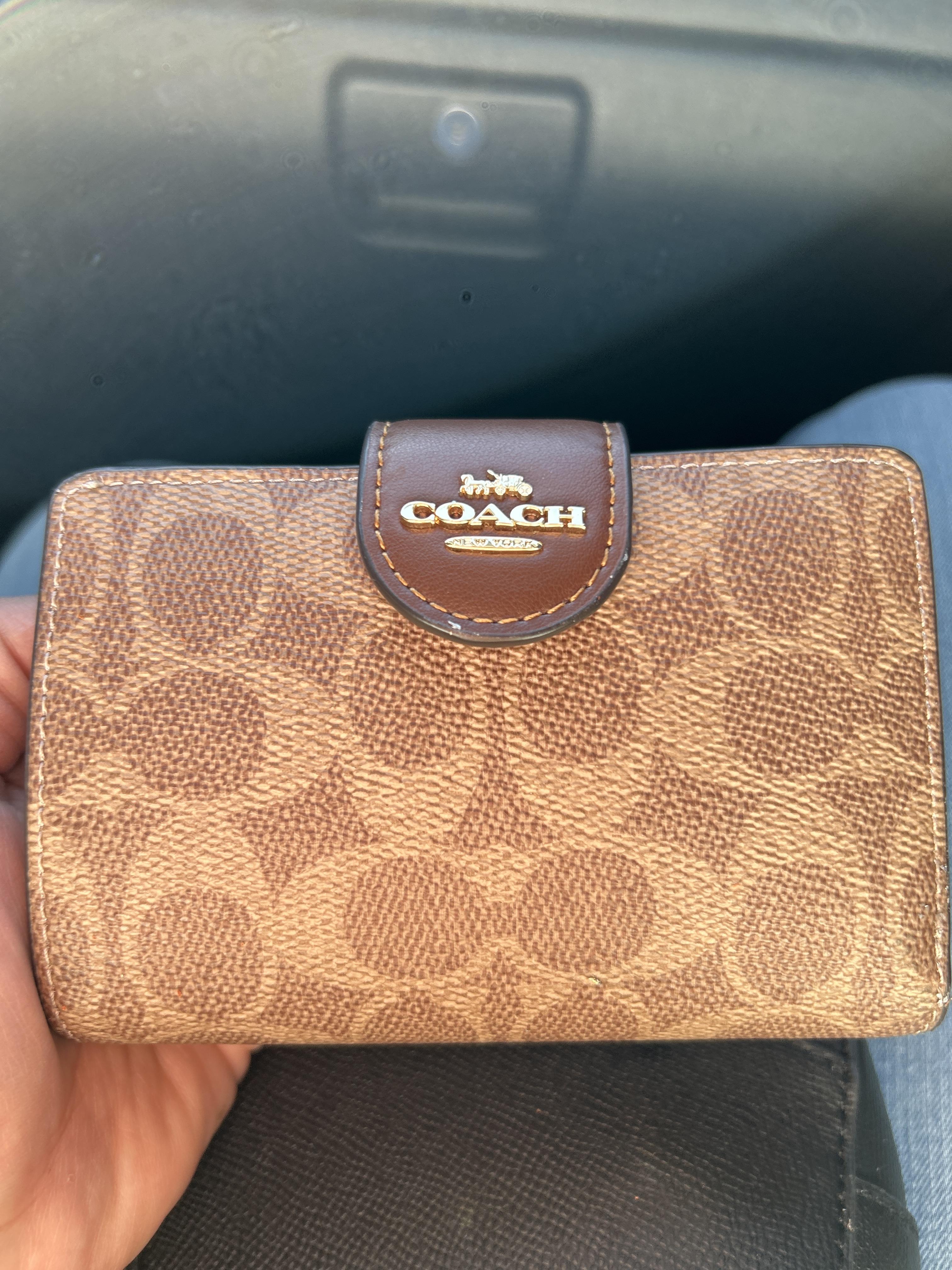 COACH® Outlet | Medium Corner Zip Wallet In Signature Jacquard