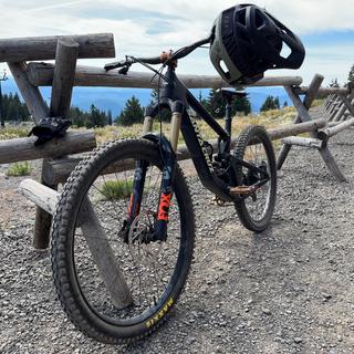 SANTA CRUZ BRONSON 4.1 C S BIKE | Jenson USA