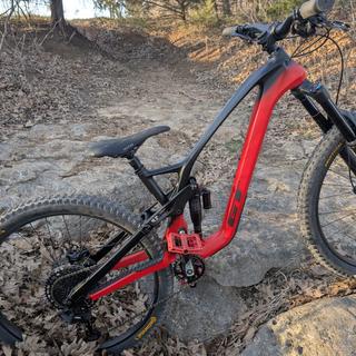 GT FORCE PRO＋GT6 GT Force Carbon Pro LE Enduro Bike – GT Bicycles