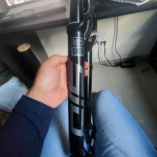 ジャンク　ロックショックス　SID SL Select サスペンション Amazon | RockShox SID SL Select 3P D1 サスペンションフォーク