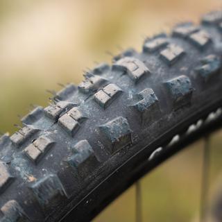 パーツ Specialized CANNIBAL GRID GRAVITY T9 Cannibal Grid Gravity