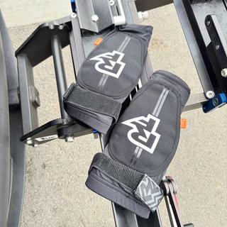 Race Face Indy Elbow Guards | Jenson USA