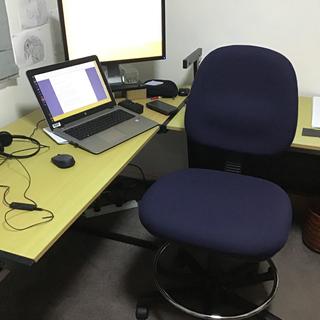 Desk chair