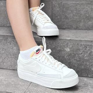 Tenis Nike W blazer low platform para mujer | Liverpool