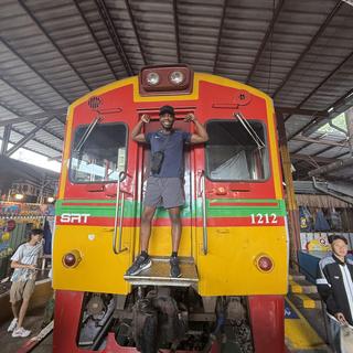 ส่งโดย MuzingayeM395432380