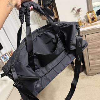 Submitted by Nike duffel bag