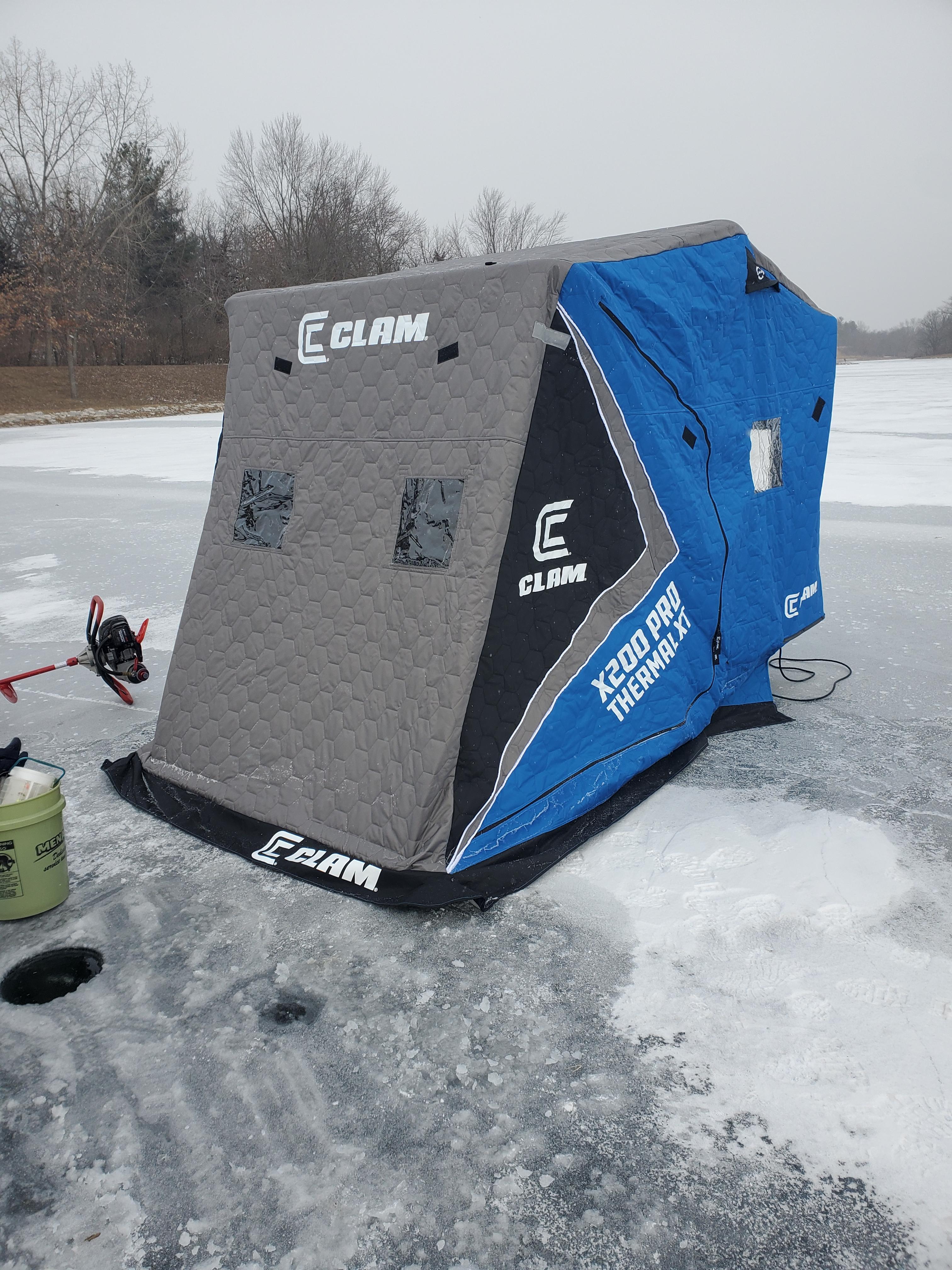 THES ONE SHELTER IN PLACE 世界で400枚限定！ Clam Fish Trap X Series X200 Pro Thermal XT Flip-Over Ice Shelter