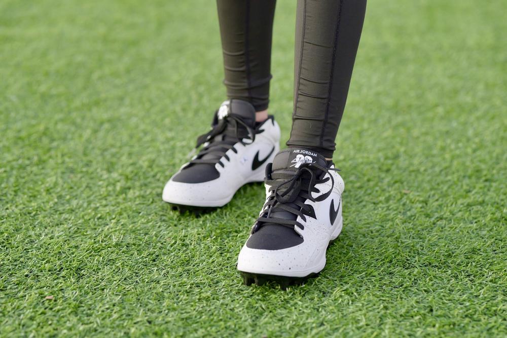 jordan 1 low cleats on feet