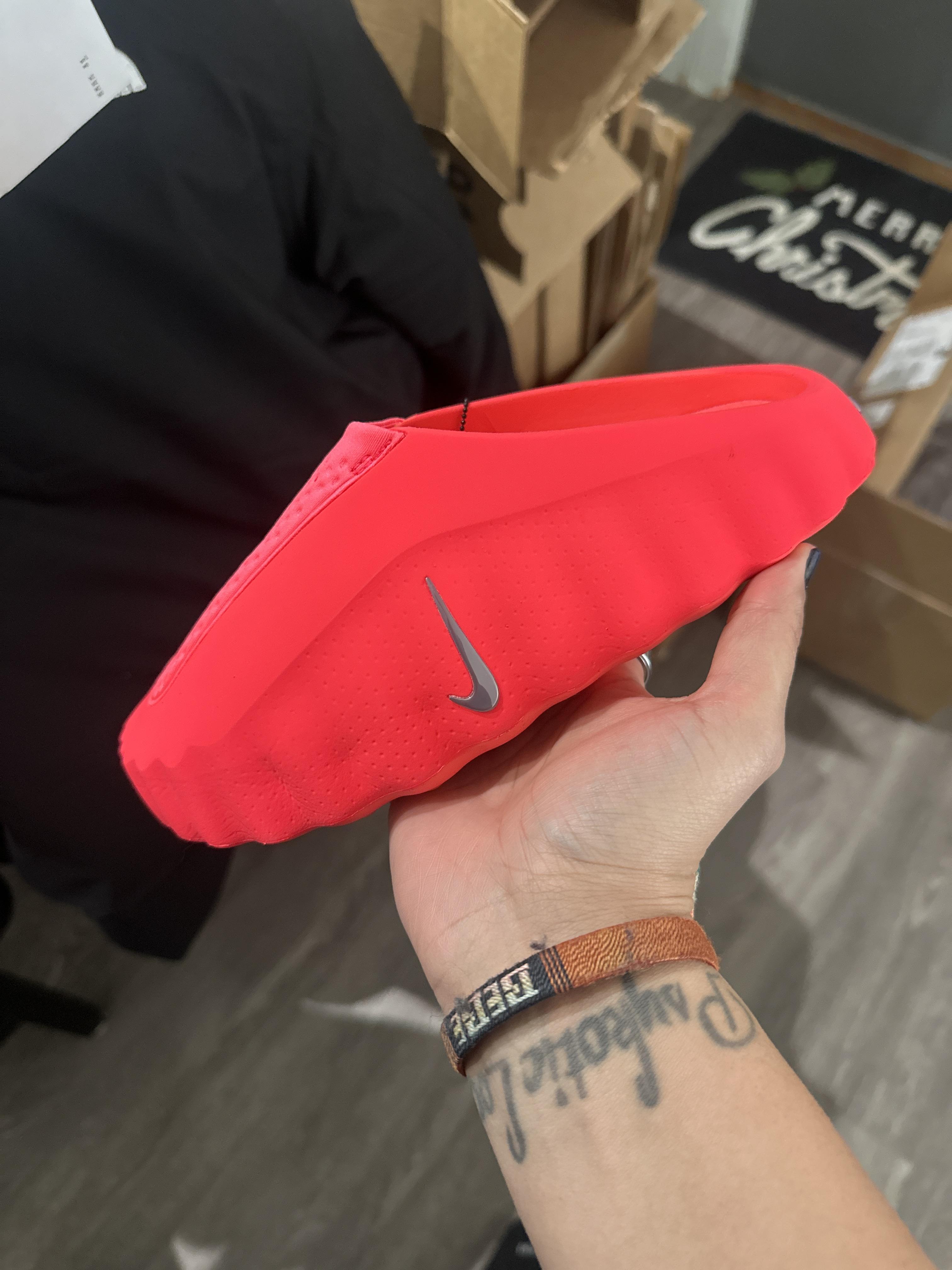 靴 Nike Women's Mind 001 Mules red Nike Mind 001 Women's Pregame