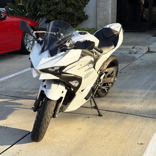 Puig Z-Racing Windscreen Kawasaki Ninja 500 2024-2026 | JPCycles.com