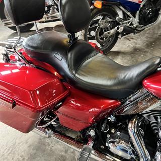Le Pera Maverick Seat For Harley Touring 2008-2025 | JPCycles.com