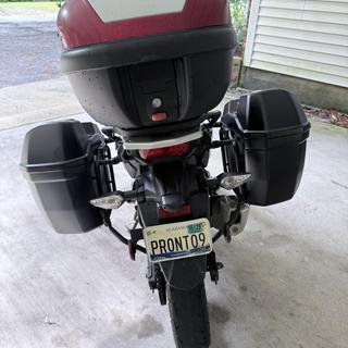 Givi E22N Monokey 22L Cruiser Side Cases | JPCycles.com