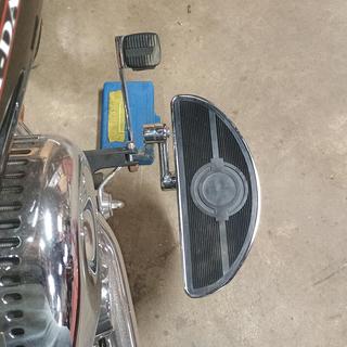 Milwaukee Twins Oval Mini-Floorboards With Mounts For Harley