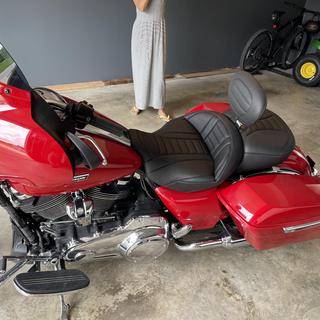 Mustang Super Touring Deluxe Seat For Harley Touring 2008-2025