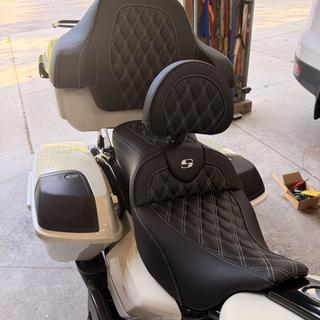 Saddlemen Roadsofa LS Lattice Stitch 2-Up Seat For Harley Touring