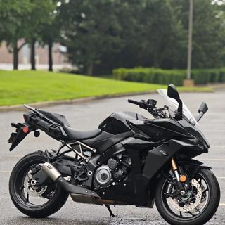 LeoVince LV-10 Slip-On Exhaust Suzuki GSX-S1000 / GT / GT Plus