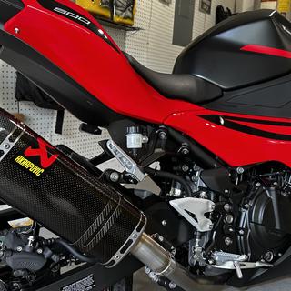 Akrapovic Slip-On Exhaust BMW S1000RR 2017-2019 | JPCycles.com