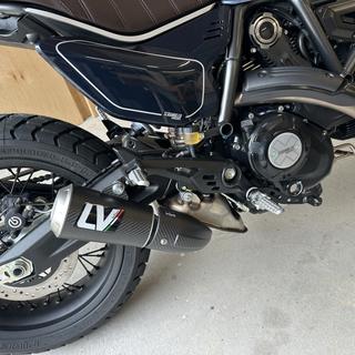 LeoVince LV-10 Slip-On Exhaust Ducati Scrambler Icon / Full