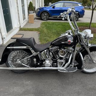 Drag Specialties Predator III Seat For Harley Softail 2000