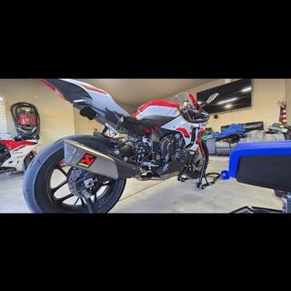 Akrapovic GP Slip-On Exhaust BMW S1000R / S1000RR / M1000R