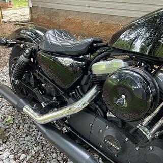 Le Pera Bare Bones Solo Seat For Harley Sportster 48 / 72