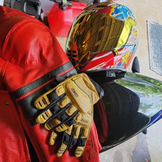icon airflite freedom spitter helmet Airflite* - - Gold Birds of this feather pluck whoever 2021 ICON FREEDOM SPITTER GOLD