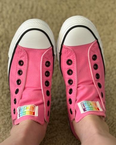 These are great! And so cute!! I usually cannot wear converse due to having a high arch so I went with no laces. They fit perfectly.