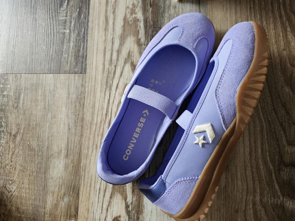 Compfy with a pop of color!