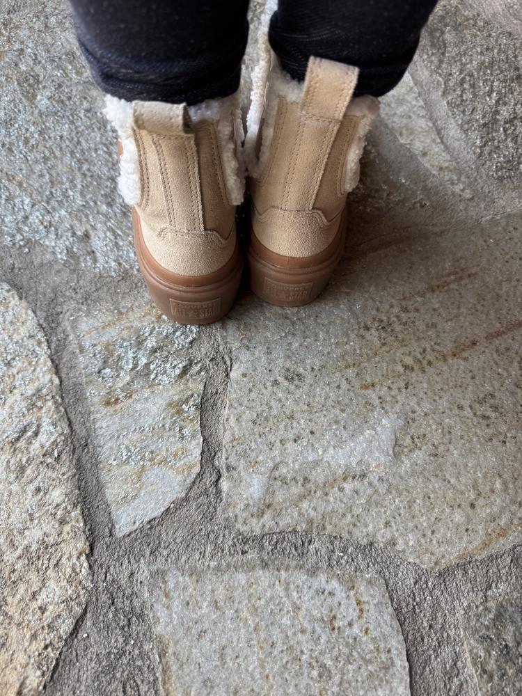 Easy on and off for my autistic daughter