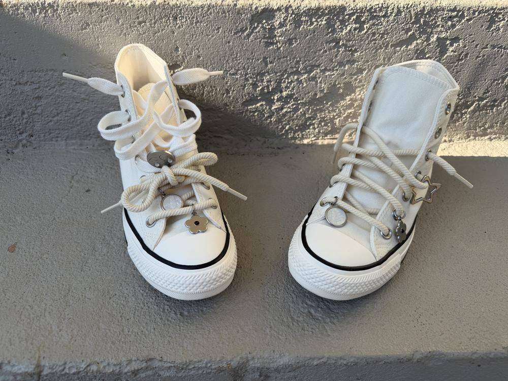 Classic Shoe with Versatility