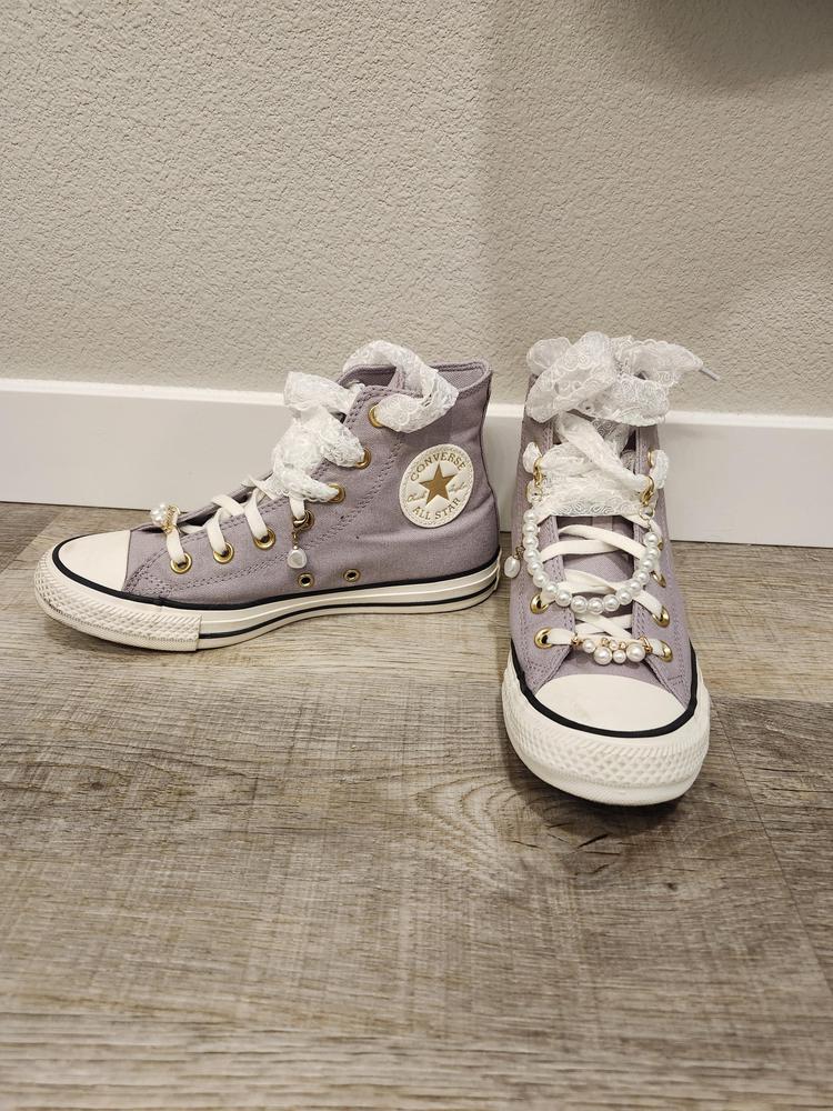 Super cute and stylish design with removable charms