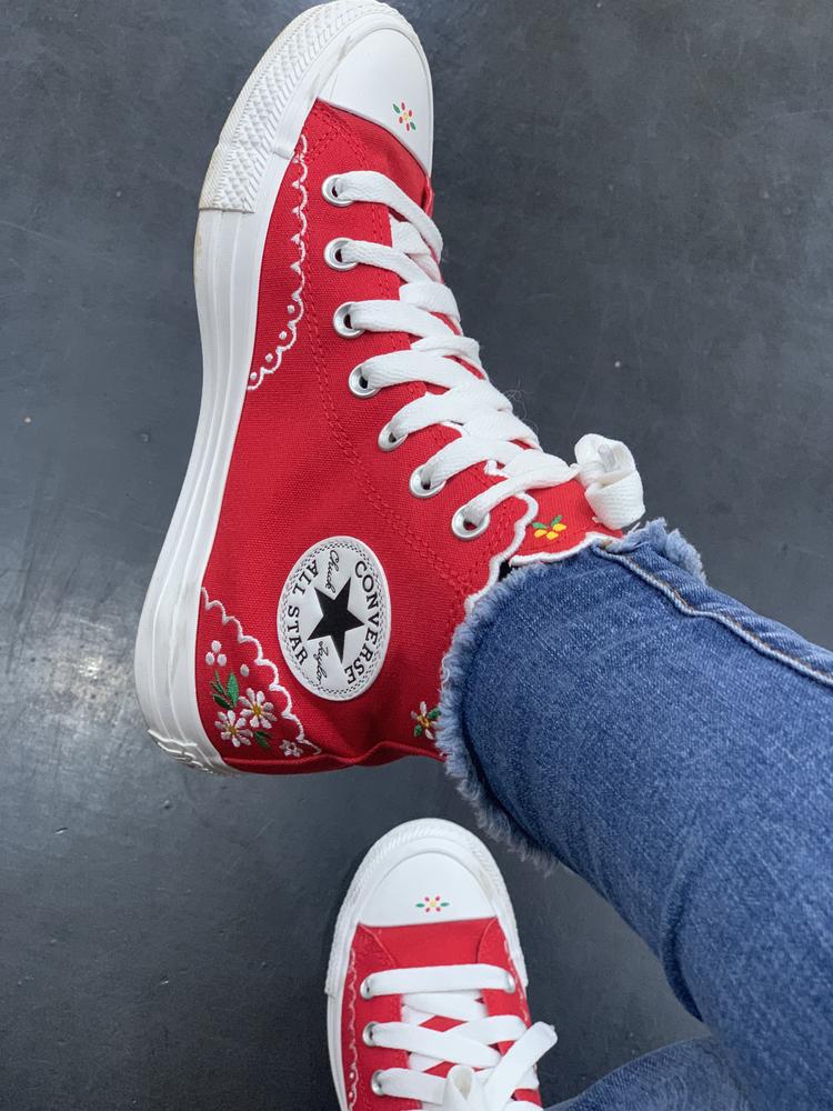 ♡彡 Chuck Taylor All Star Embroidered Flowers Unisex High Top