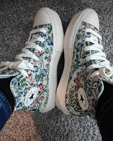 Pretty Floral Tapestry