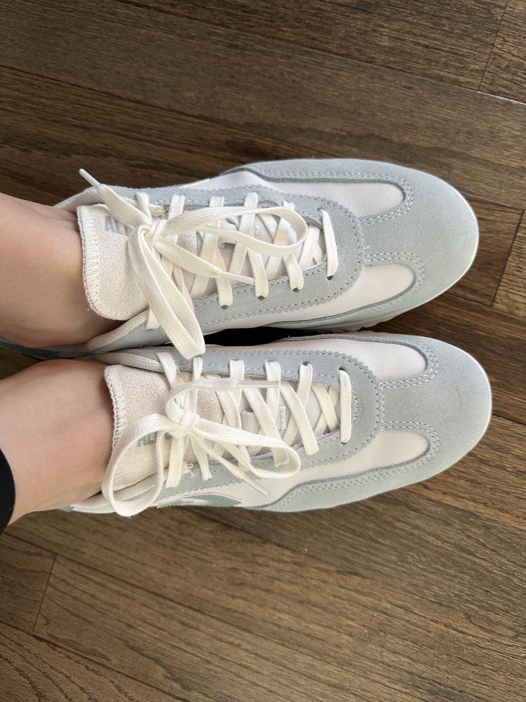 Love, love, love, the Converse Run Star Trainers! These are my new favorite sneakers.  I’ve been wearing them for casual wear because the light blue color is perfect to match everything in my wardrobe, but I could absolutely wear these to the gym too.  They’re super comfortable with great support and padding so I haven’t had any trouble with my feet hurting even as I’m breaking them in.  I walk A LOT so that’s been great.  I’ll for sure be getting these in more colors too.  The fabric has a great look and the material is breathable which I love.   Can’t wait to get more of these trainers!!