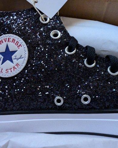 The platform and extra comfort upgrade make me want to wear these everyday. The glitter is the cherry on top. I absolutely love my sparkly Chucks!