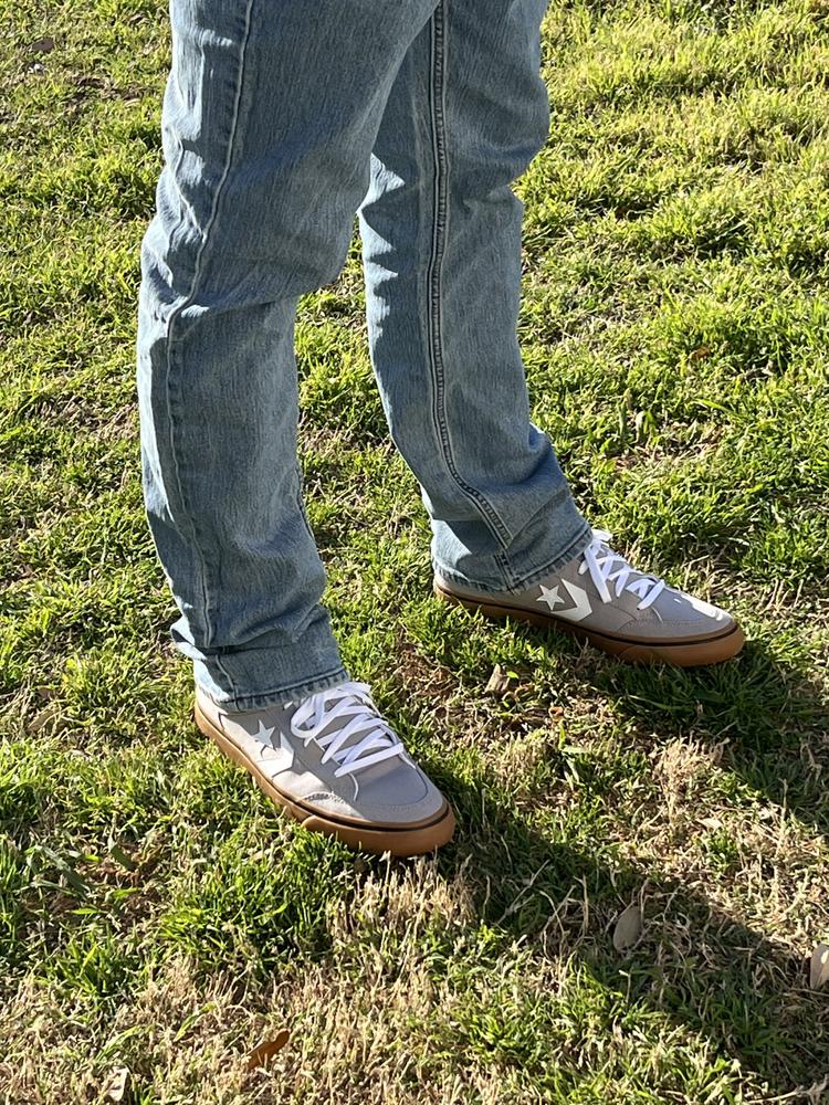 Converse Tobin: A Nostalgic Nod to 90s Skate Style